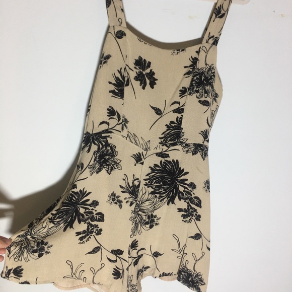 Urban Outfitters Kimchi Blue Romper - Picture 5 of 6